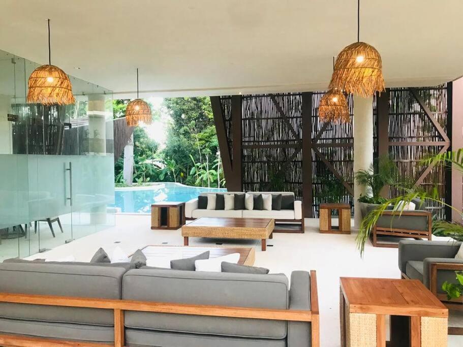 New Deluxe Ophelia Community Living