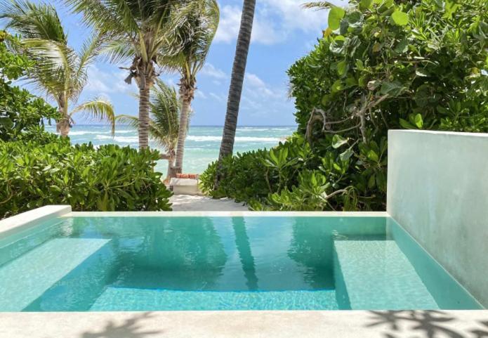 Hotel Beachfront In Beach Tulum