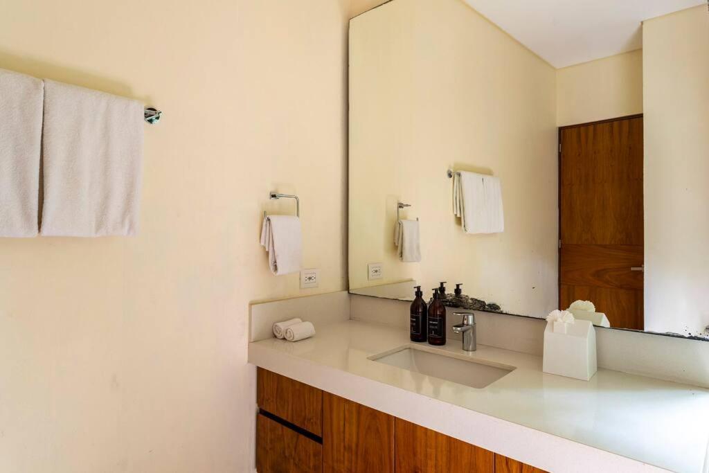 Enjoy Nature At Villa With 100 Year Old Tree, Private Pool & Concierge Service Villa Tulum