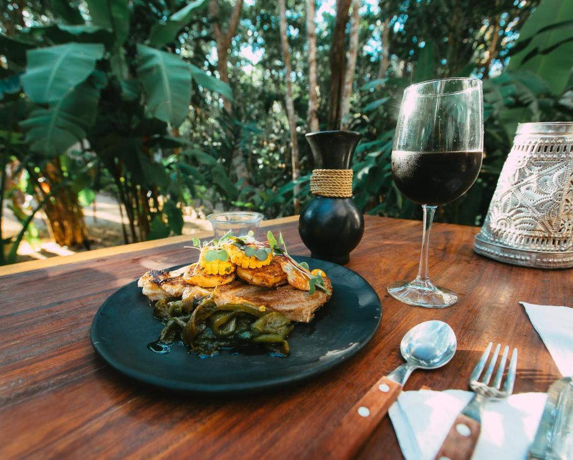 Yum Kaax Boutique 4*