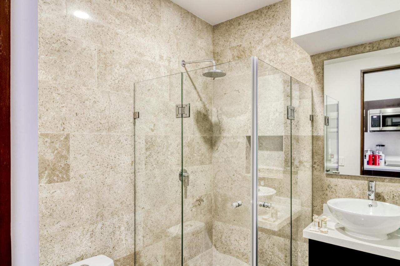 Menesse #327, Downtown Tulum