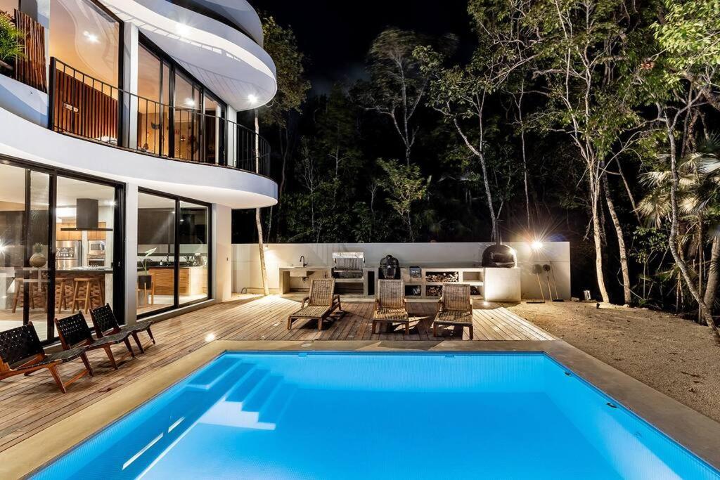 Fantastic 4br 10ppl Pool And Jacuzzi Villa