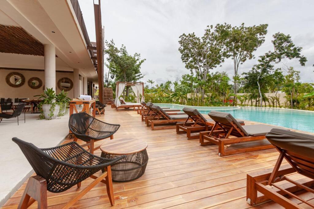 Apartment Charming Location Steps Away From The Main Avenue *