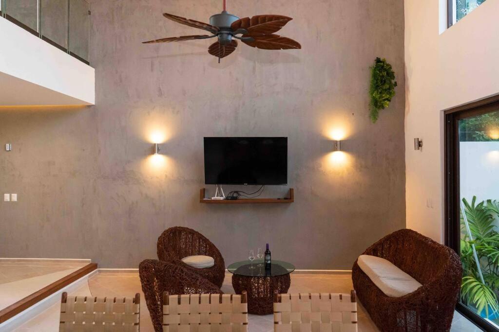 Villa Jacuzzi, Premium Hype - Private Pool & Near The *