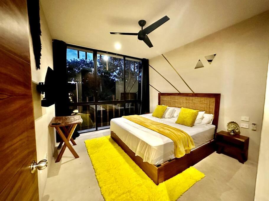 Apartamento *tulum 2br W/ Pool, Gym, Security, Walk To Town Tulum