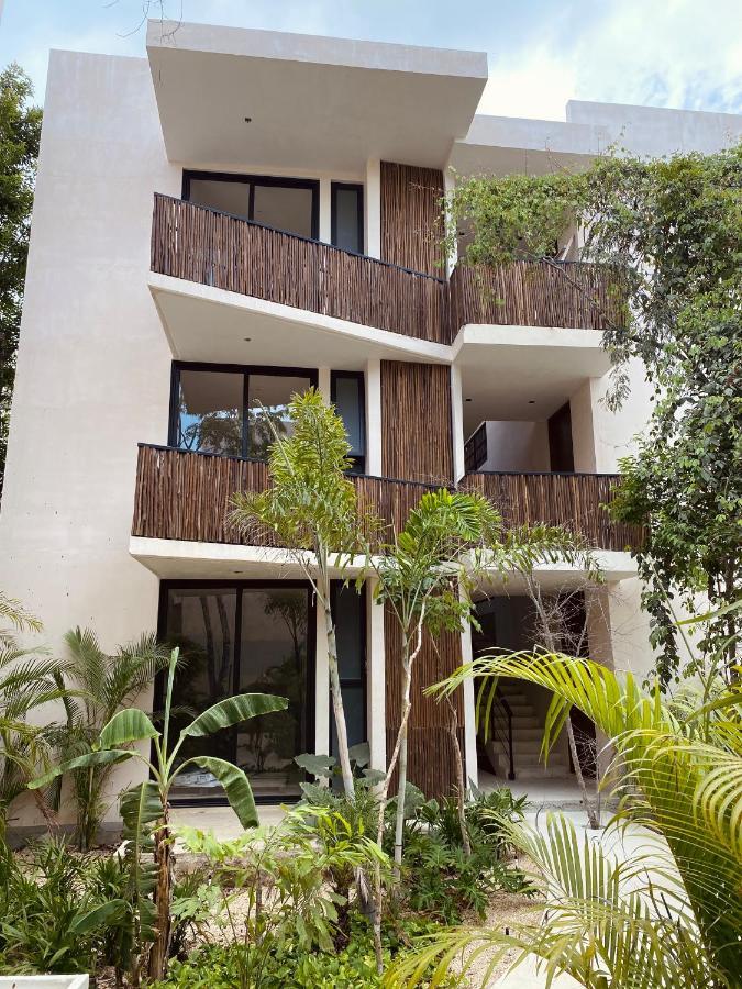 Luxurious Jungle Apartment *
