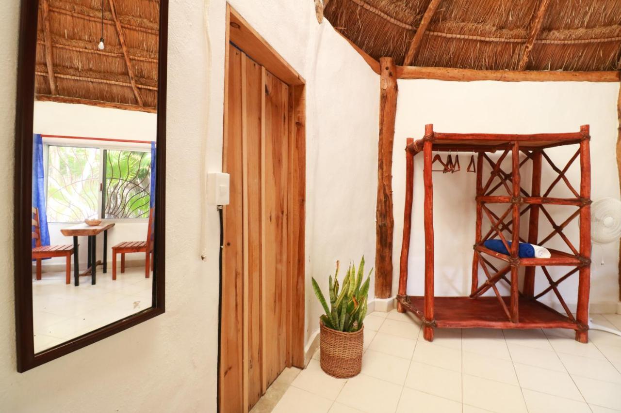 Playa Lakin-ha Beachfront Cabins * Tulum