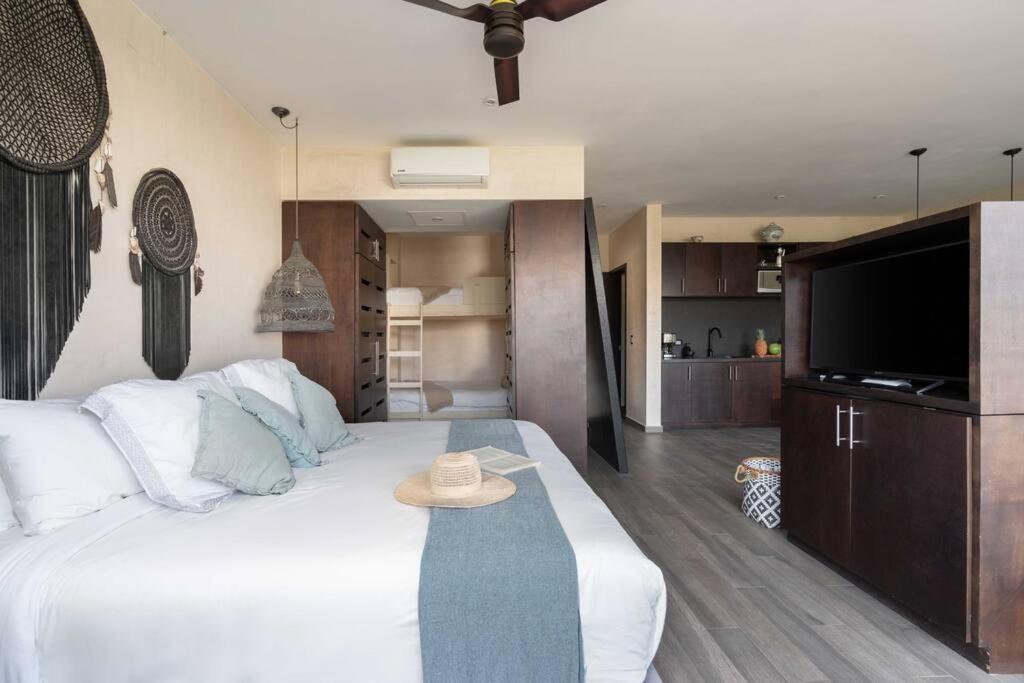 Villa 20 Guests 5 Min Beach+rooftop Pool Jacuzzi Tulum