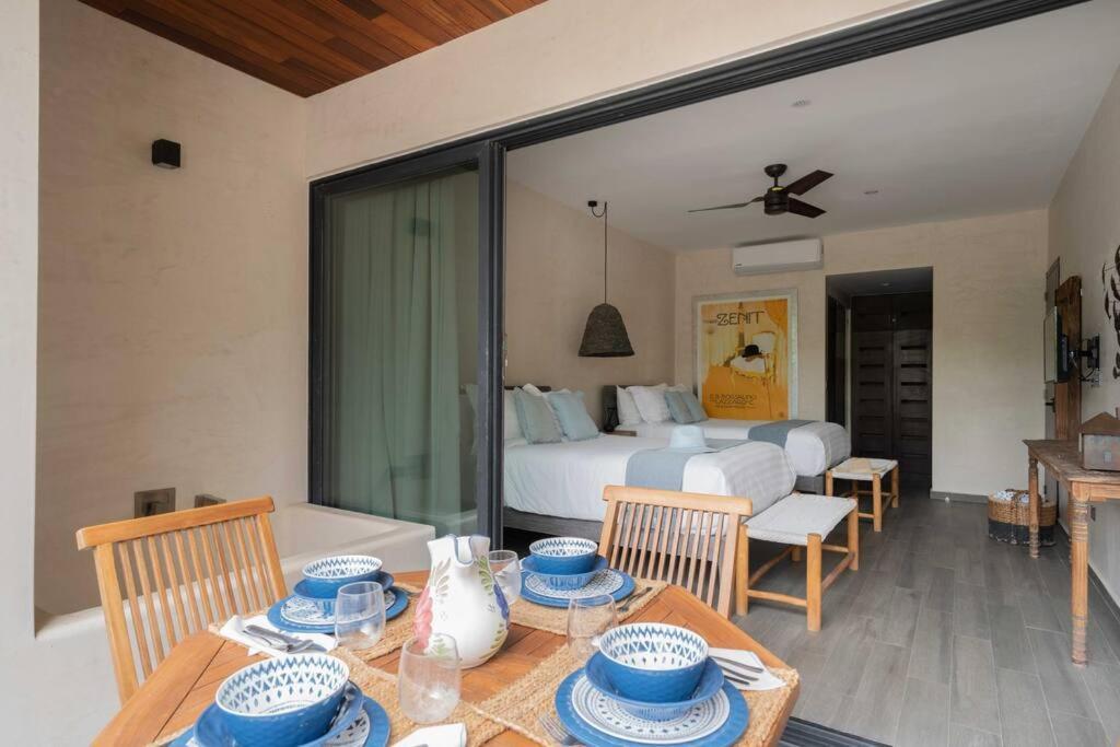 20 Guests 5 Min Beach+rooftop Pool Jacuzzi * Tulum