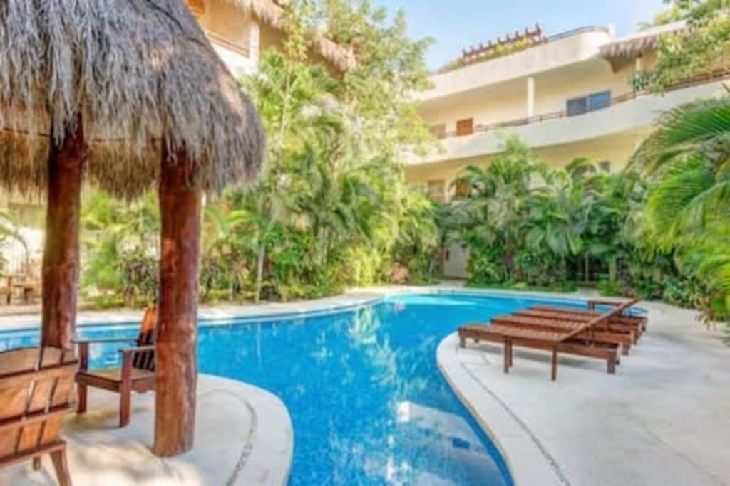 Apartment Complex With An Alluring Pool & Tropical Vibes By Stella Rentals! Tulum