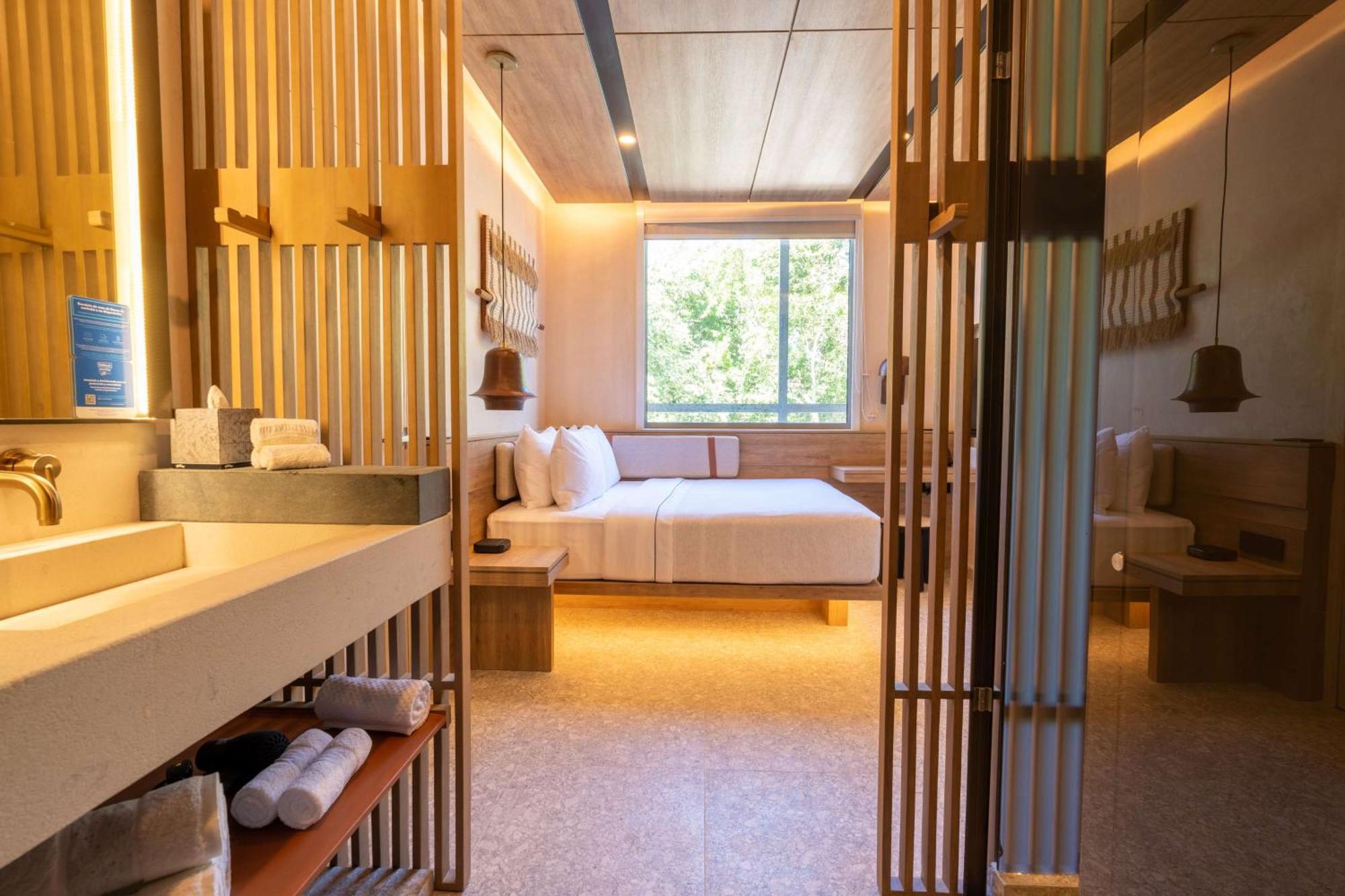 Motto By Hilton 4*