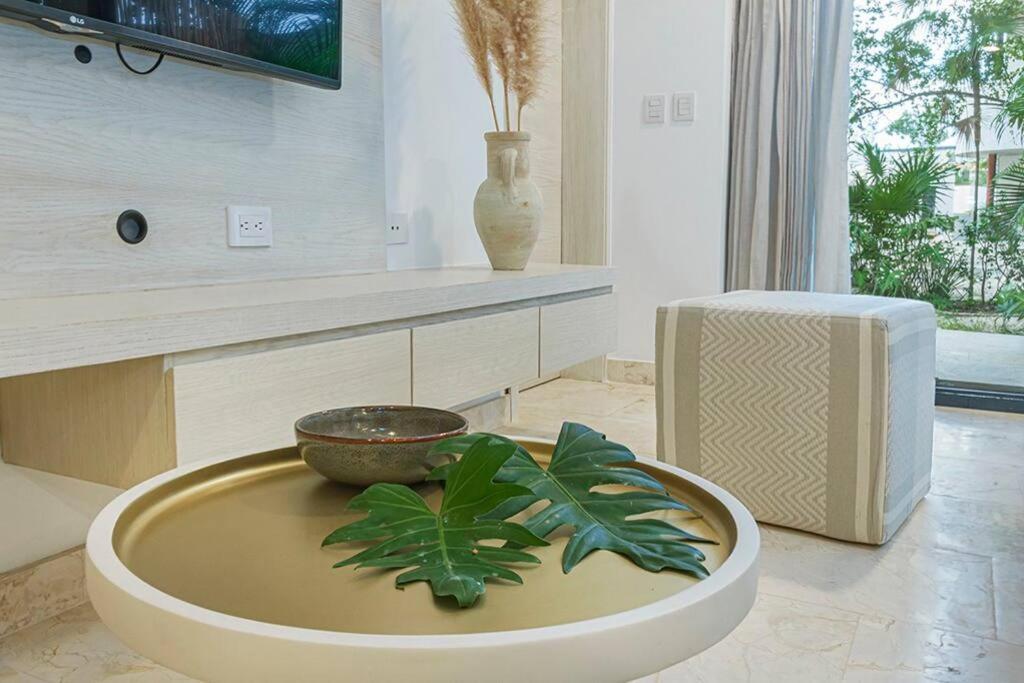 2 Bedroom + Private Pool And Roof Top Terrace Apartment