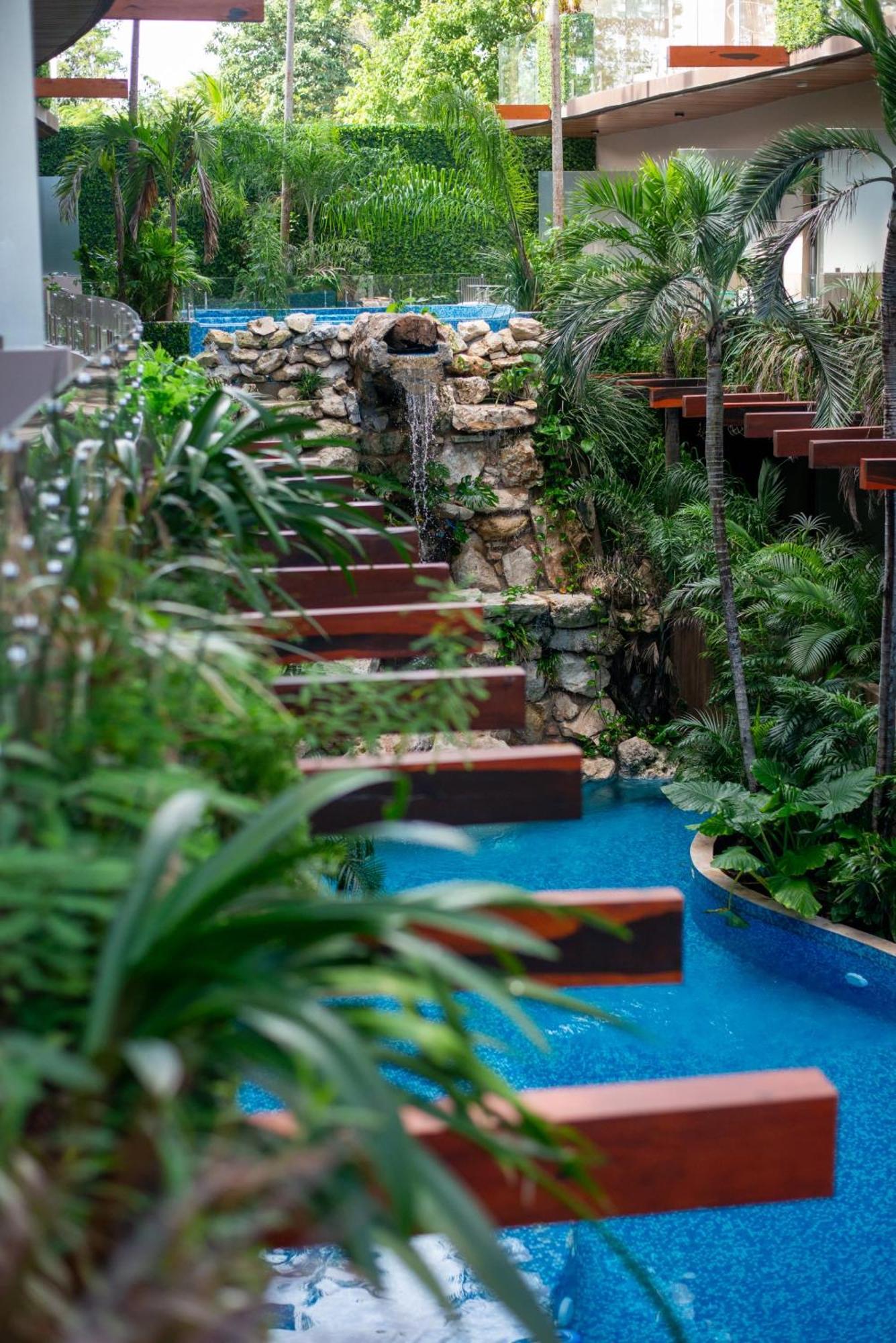 Menesse Hideaway - Elegant Bohemian Apartment *