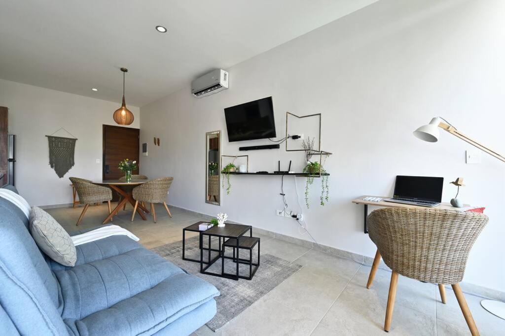 Dk39 Vpn Access *stunning Sunset *pool *gym *yoga Apartment *