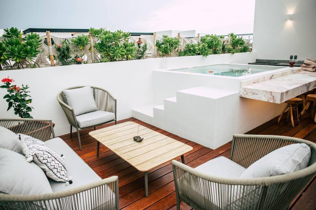 Romantic Roof Penthouse! Bbq And Priv. Pool *