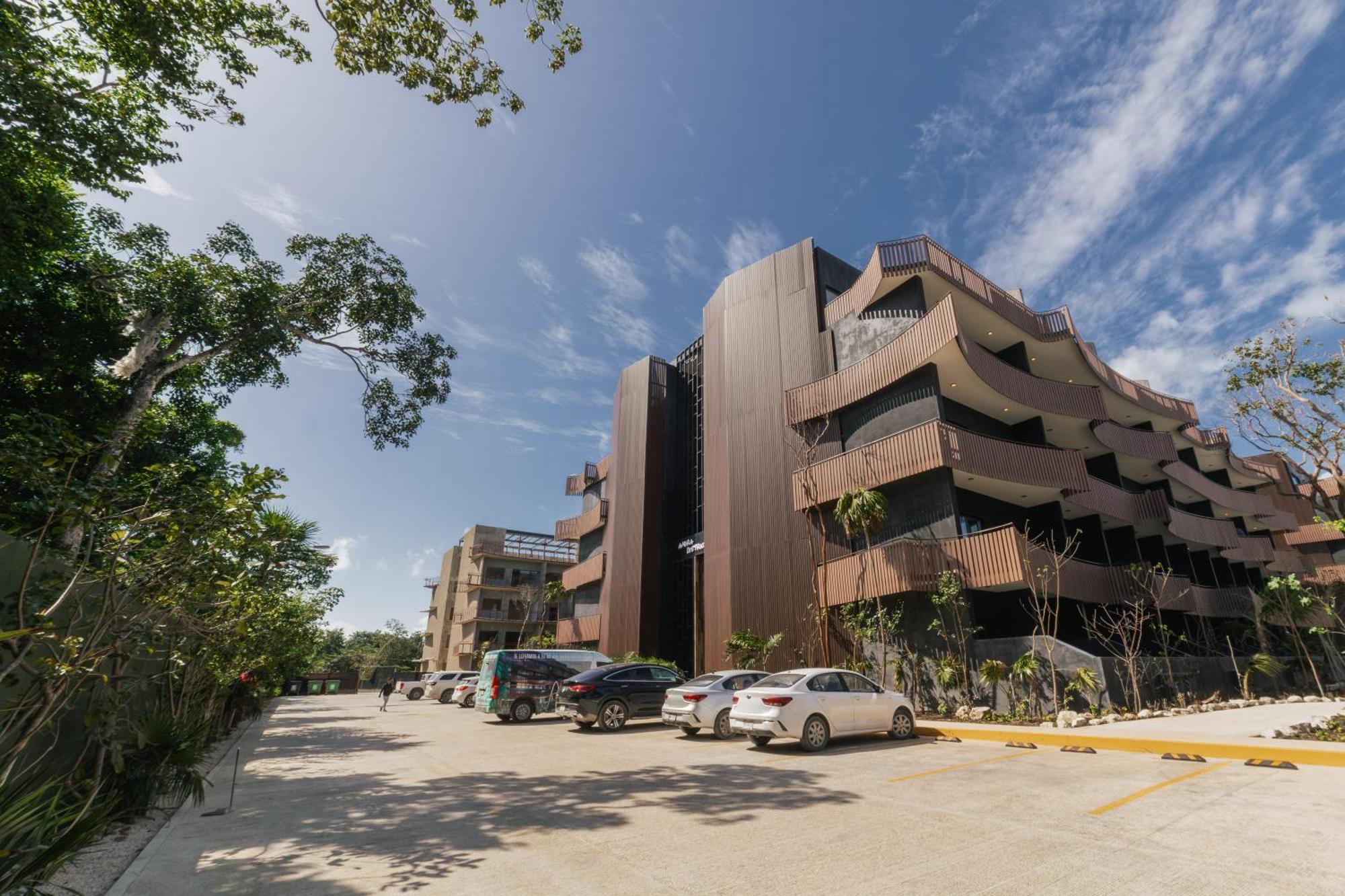 Studio/hotel Zone/infinity Pool/amira-203b By Sandy Powerpul Apartment *