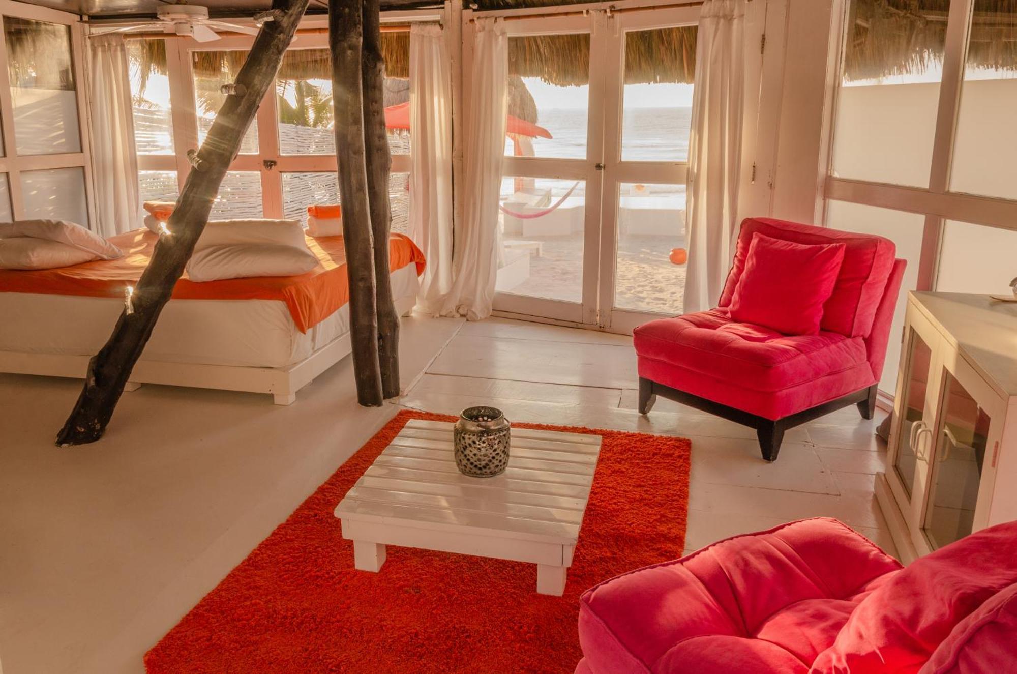 12br Beachfront Private With Infinity Pool By Solmar