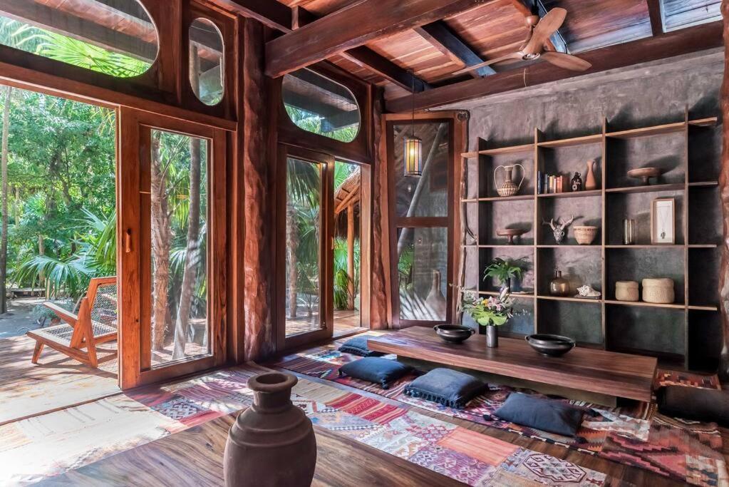 Сasa de vacaciones Stunning Jungle Treehouse With Lakefront & Beachside *