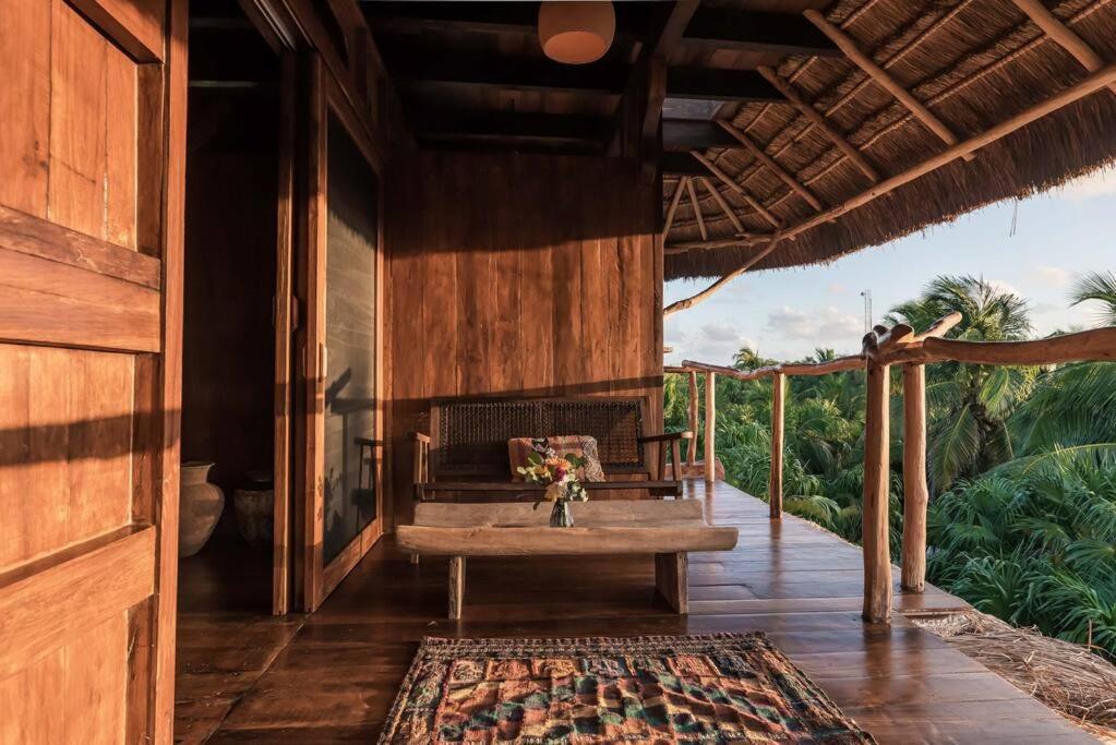 Stunning Jungle Treehouse With Lakefront & Beachside Сasa de vacaciones