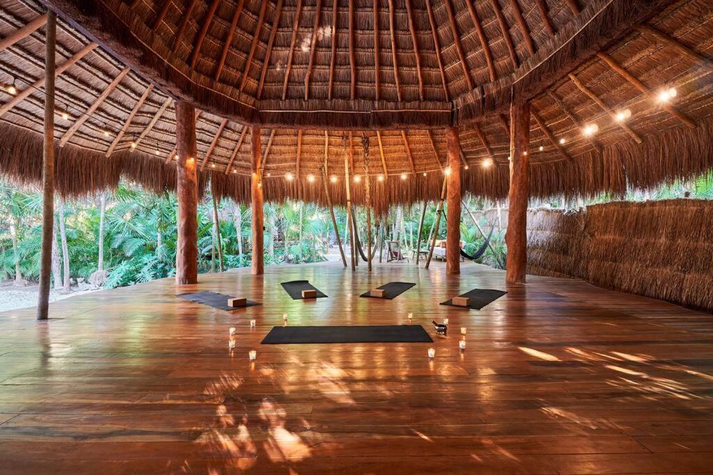Stunning Jungle Treehouse With Lakefront & Beachside Сasa de vacaciones Tulum