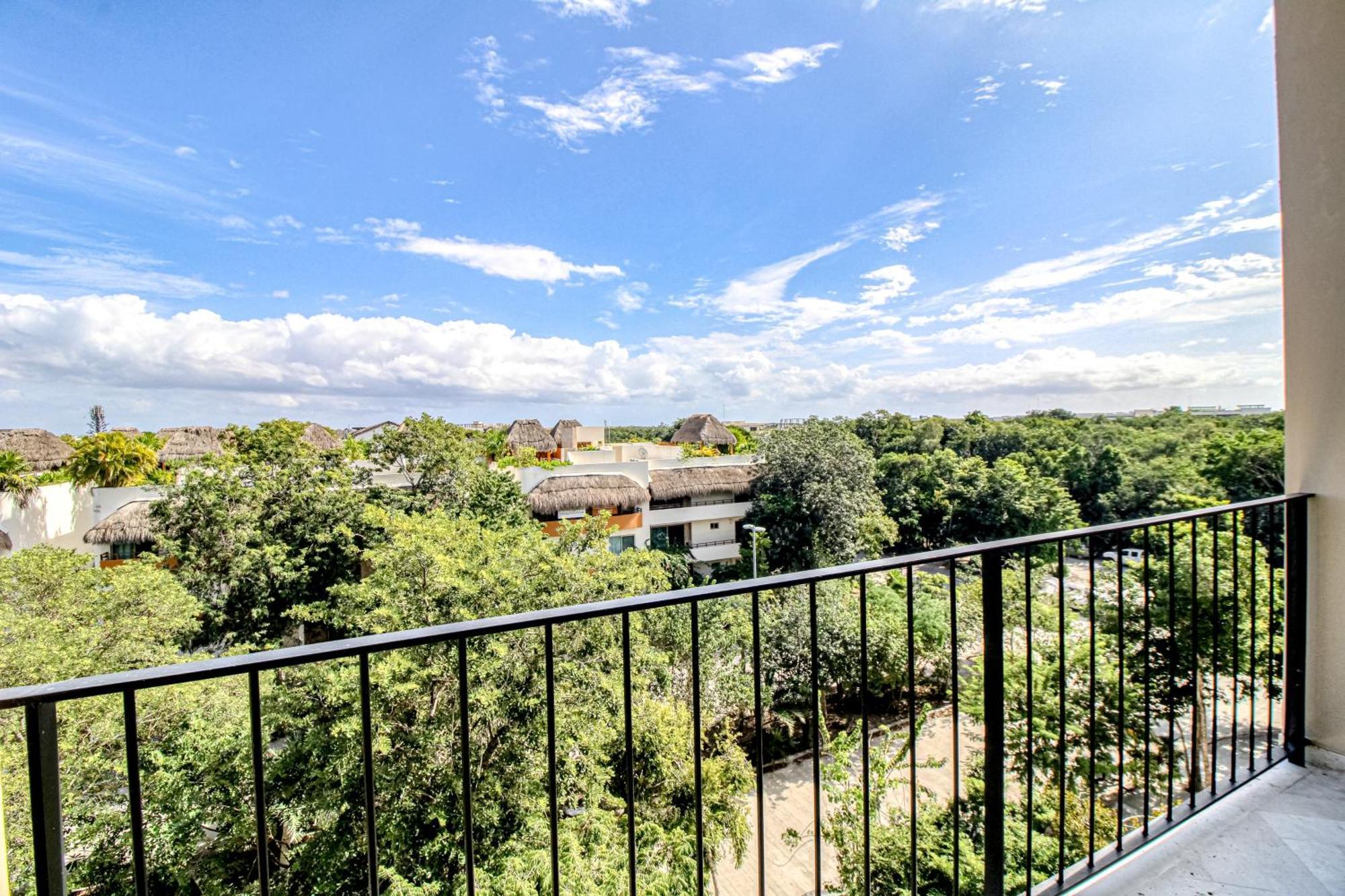 Giada Towers 313a