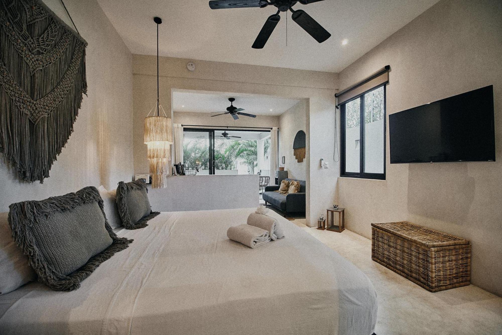 Pousada Yax'na House Luxury 240m2 - 12 Persons - 6 - 2 Swimming Pool - 3 Jacuzzis *