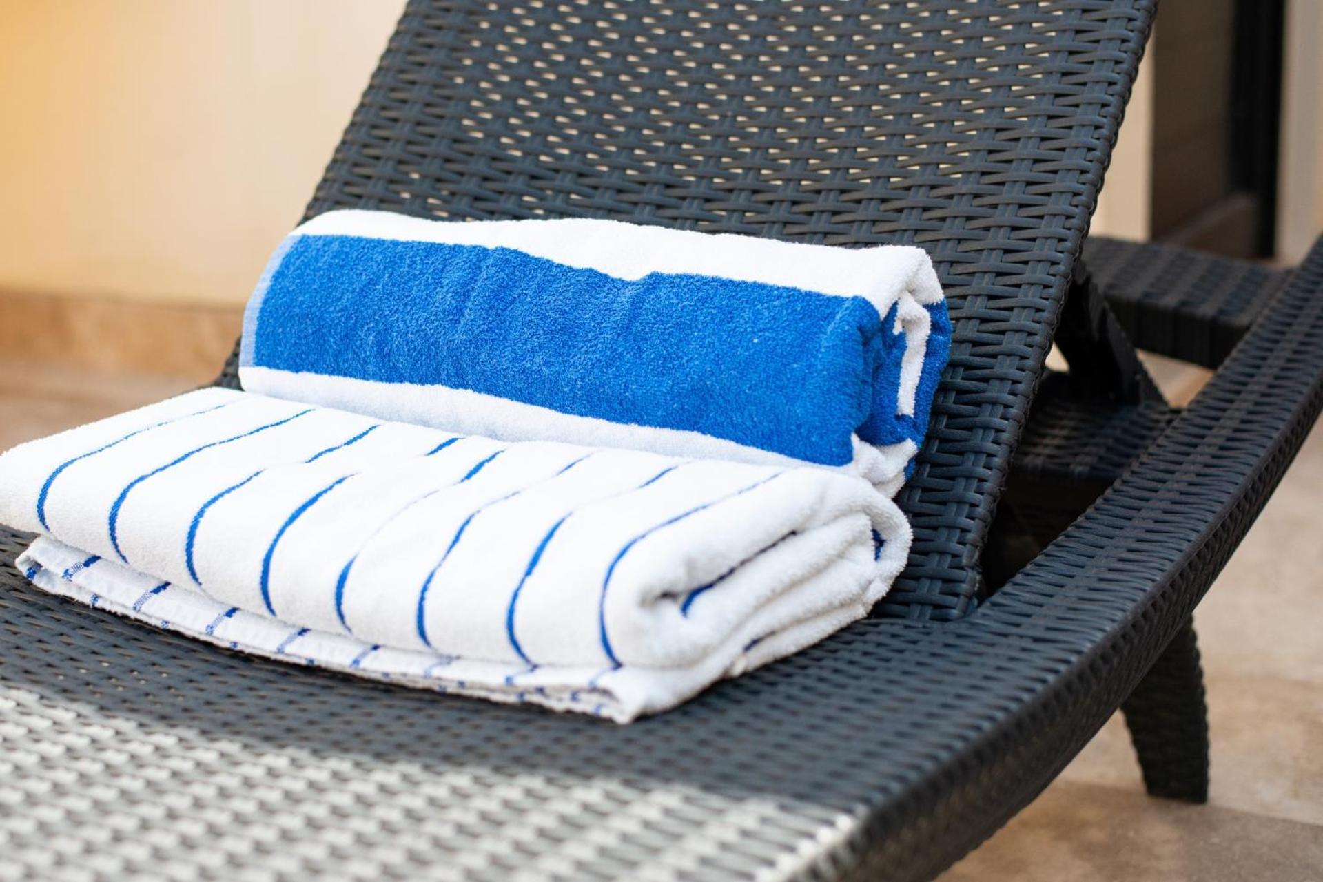 Luxurious Penthouse With Jungle View & Private Pool *