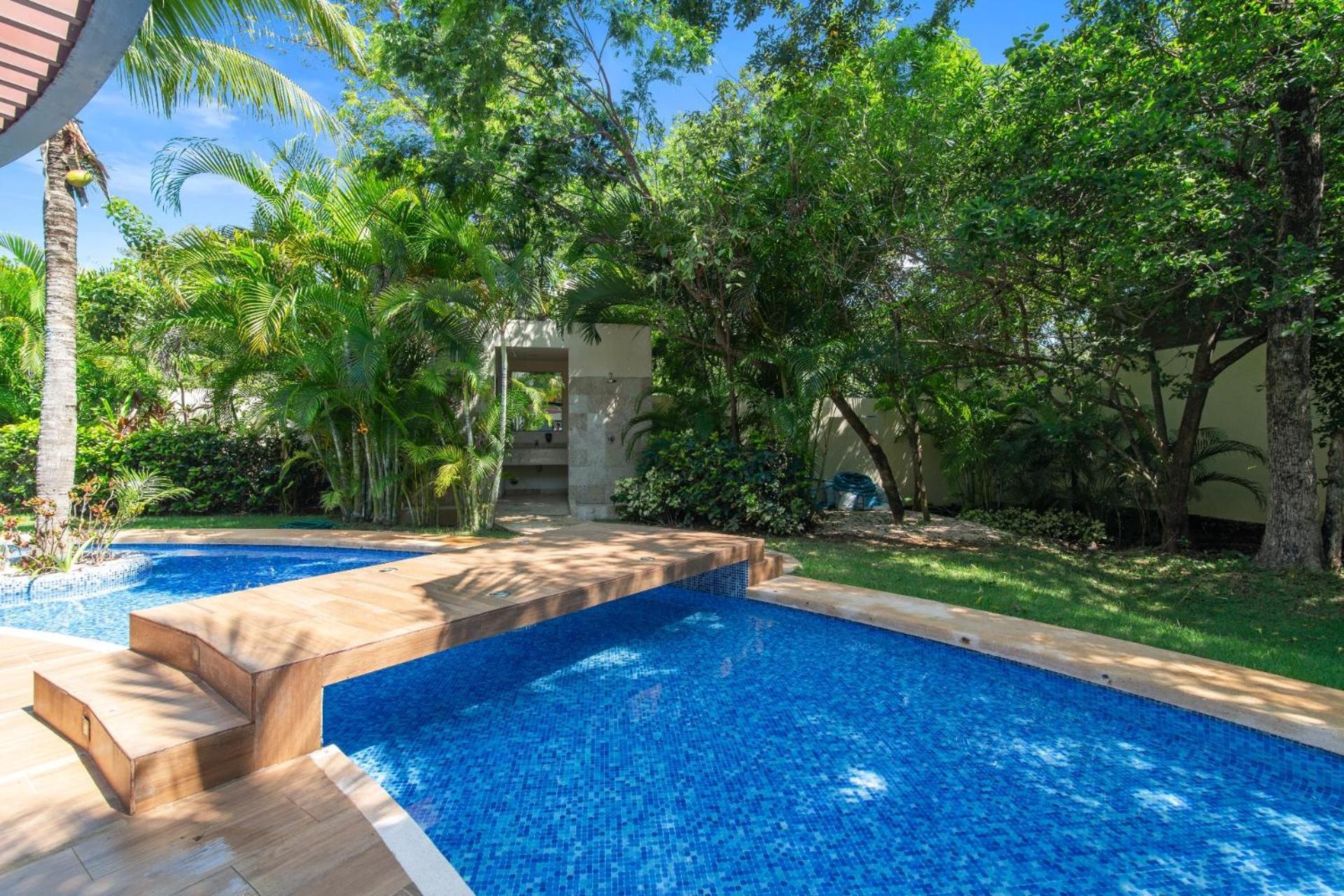 Apartment Luxurious Penthouse With Jungle View & Private Pool