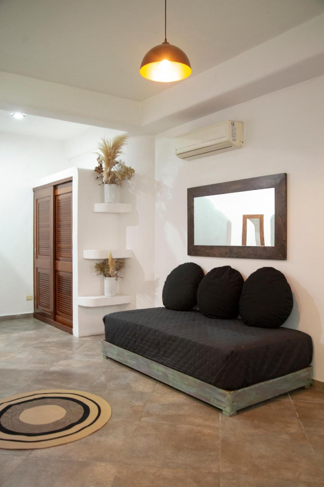 Sonido Del Mar Boutique & Yoga Loft