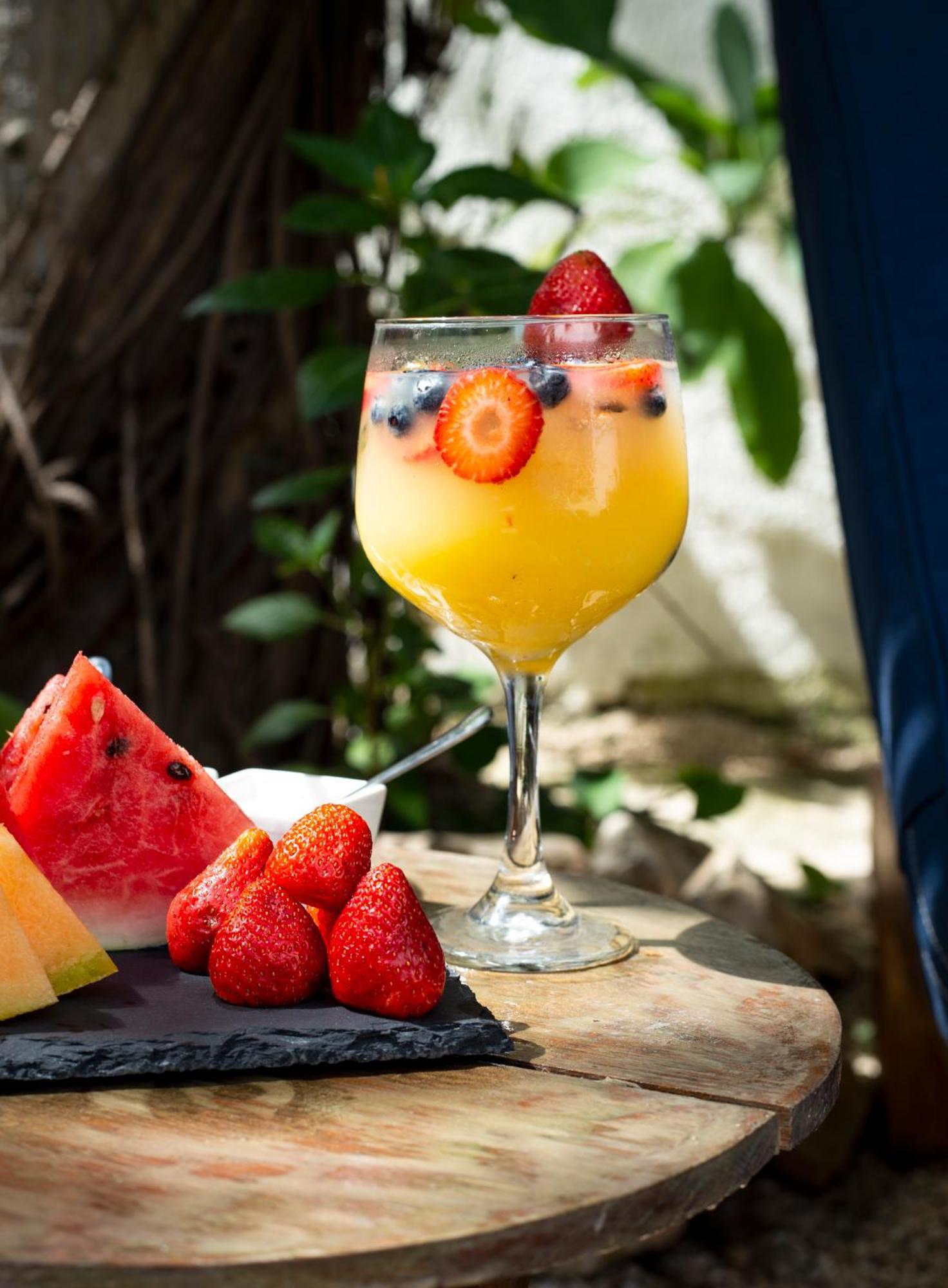 Sonido Del Mar Boutique & Yoga Loft *