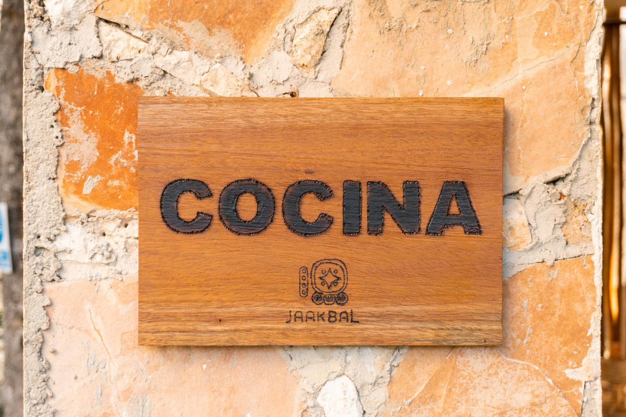 Jaakbal * Tulum