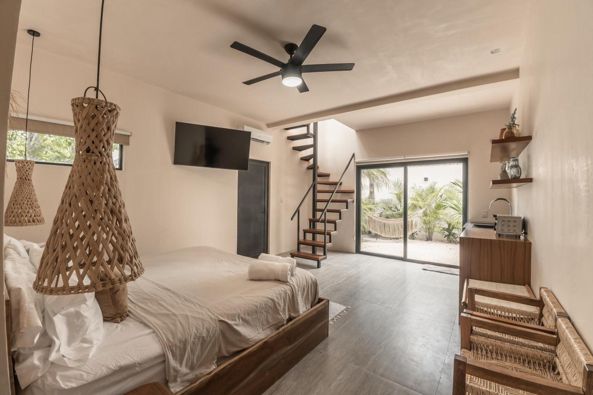 New Aura Jungle Getaway