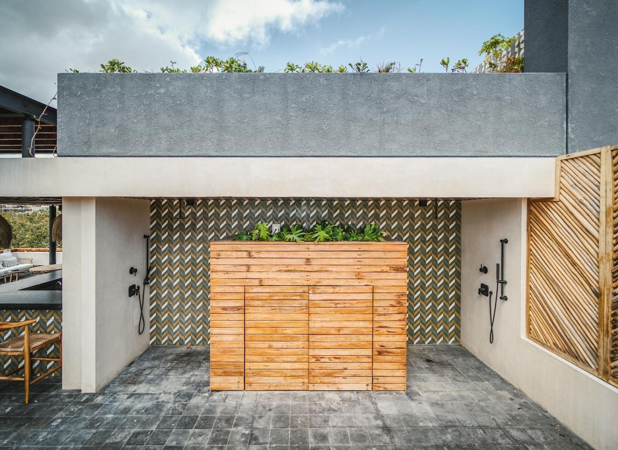 Divine 1br Ph With Private Pool And Spectacular Pools Apartment *