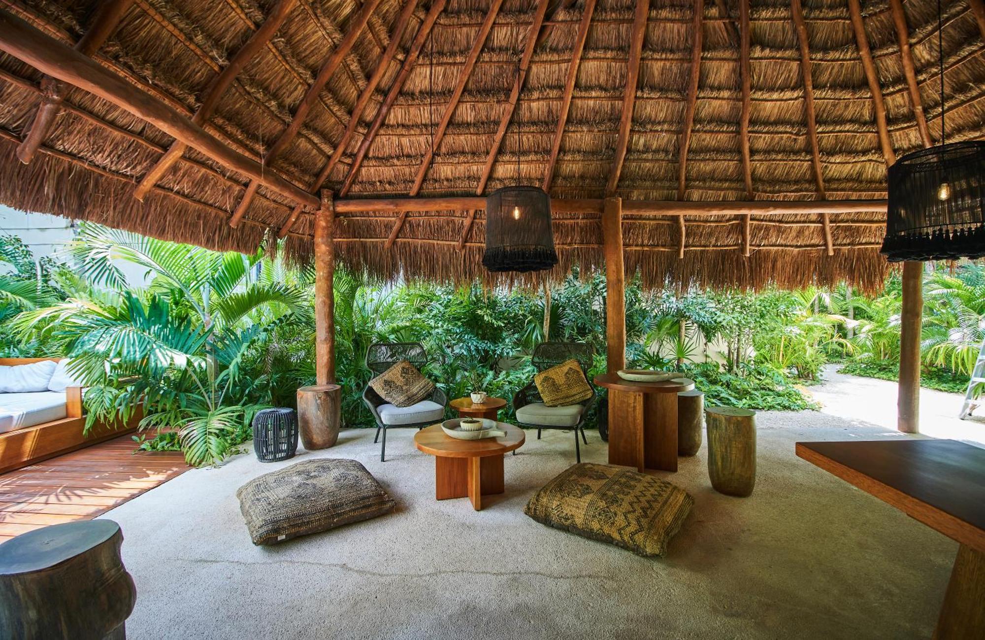 Apartment Aldea Zama Oasis: Private Pool With 24/7 Security