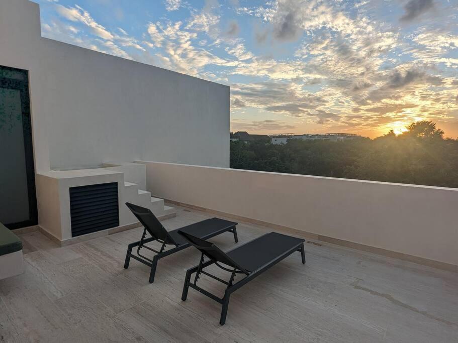 Apartment New Luxury Ph With Private Terrace & Plunge Pool