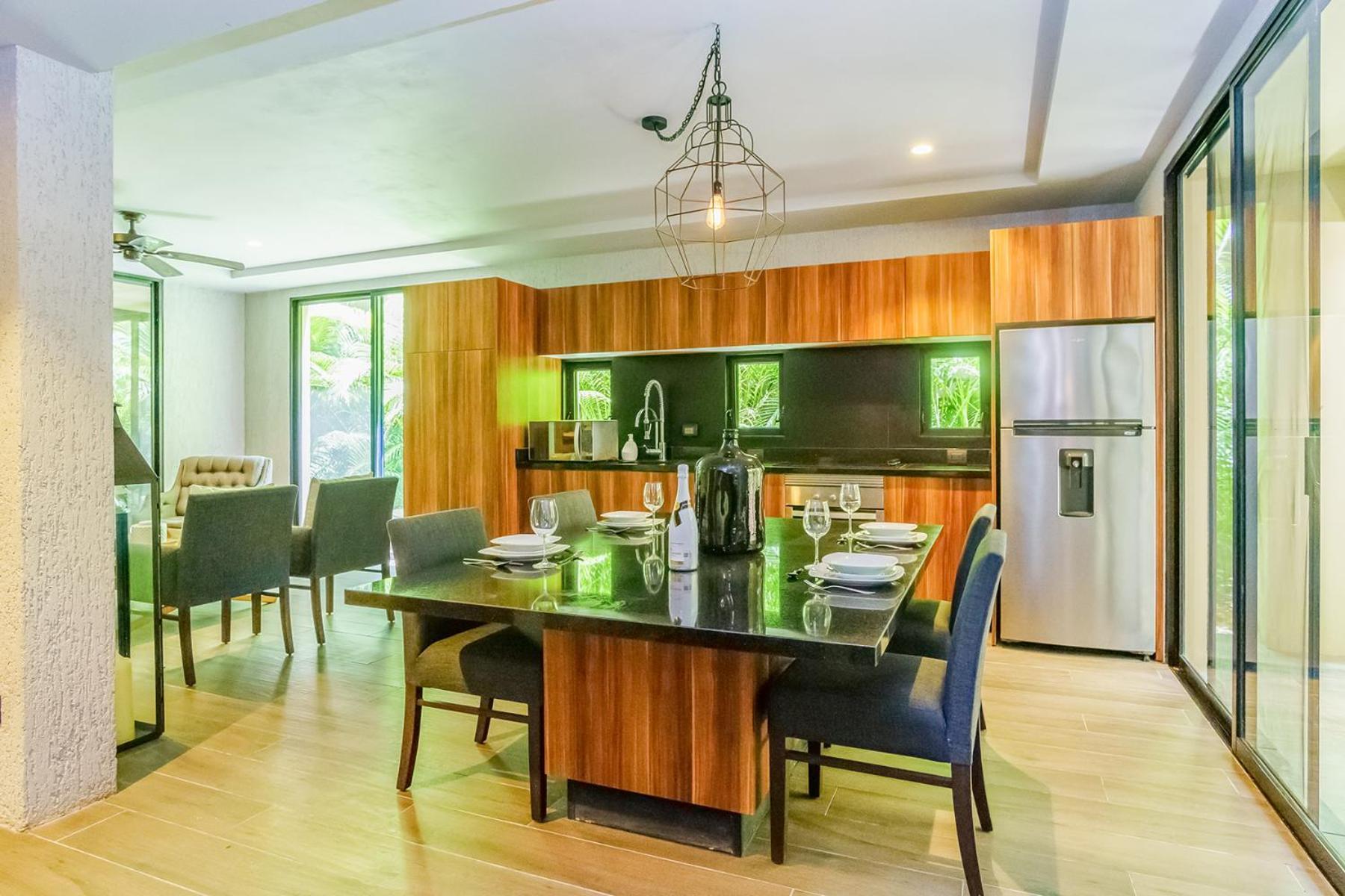Luxurious Oasis Jacuzzi With Art Gallery And Pool Apartamento
