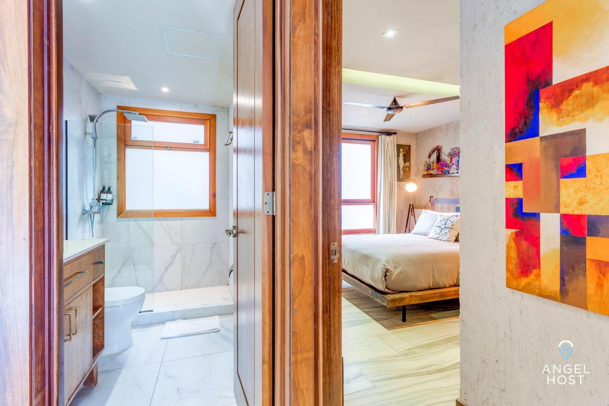 Luxurious Oasis Jacuzzi With Art Gallery And Pool Apartamento