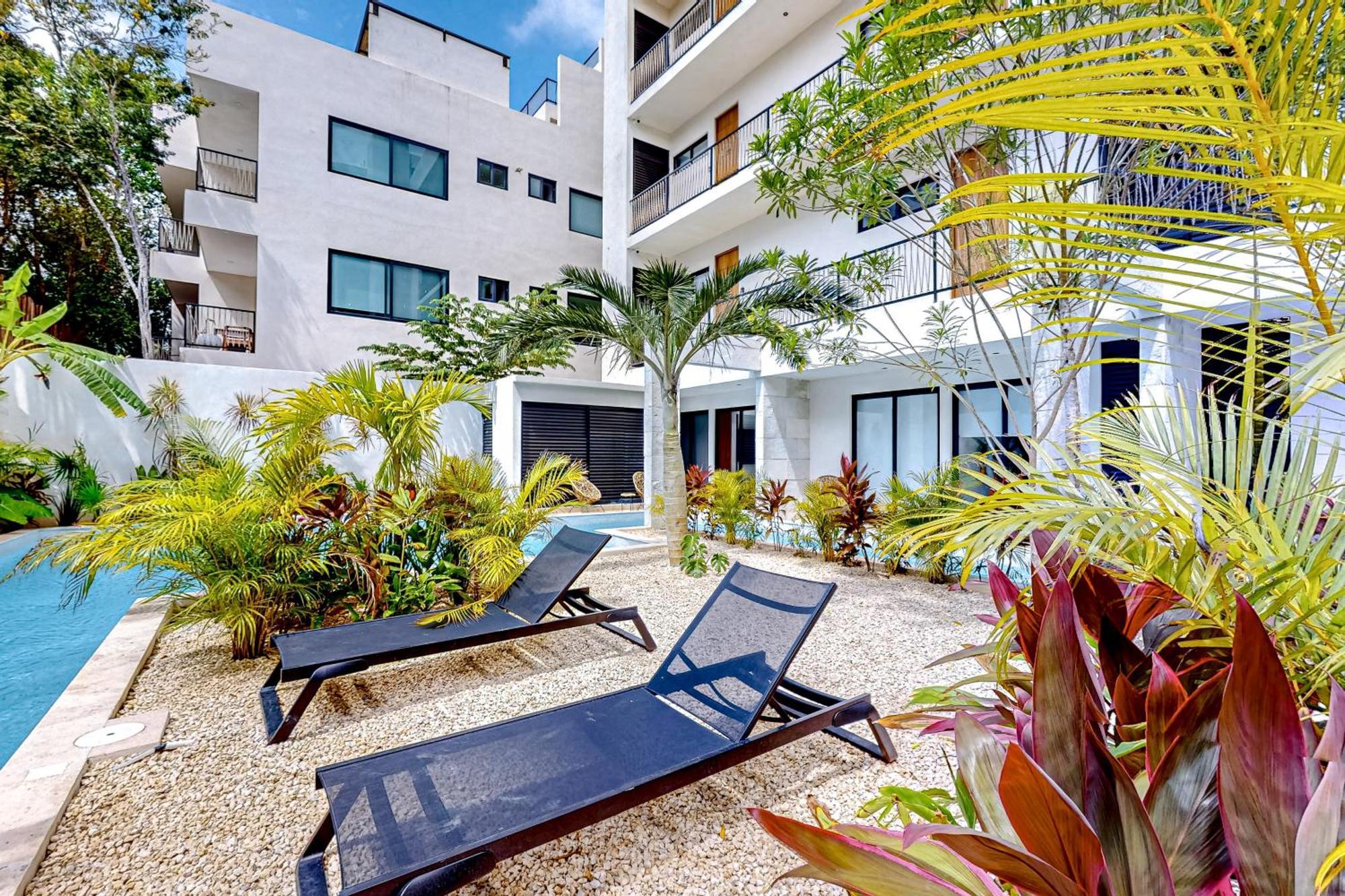 Akua Reserve 10 Hotel *