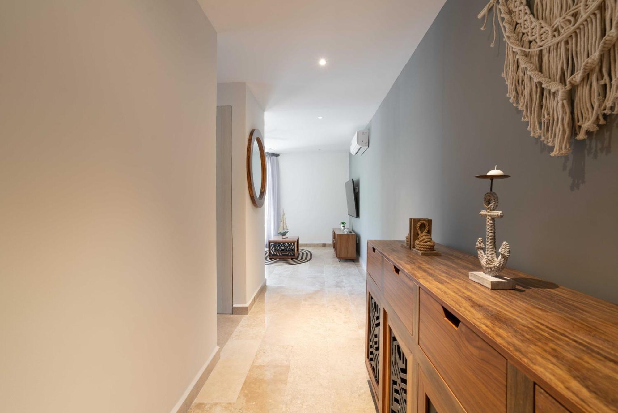 2 Bd With Private Plunge Pool And Terrace Holiday home