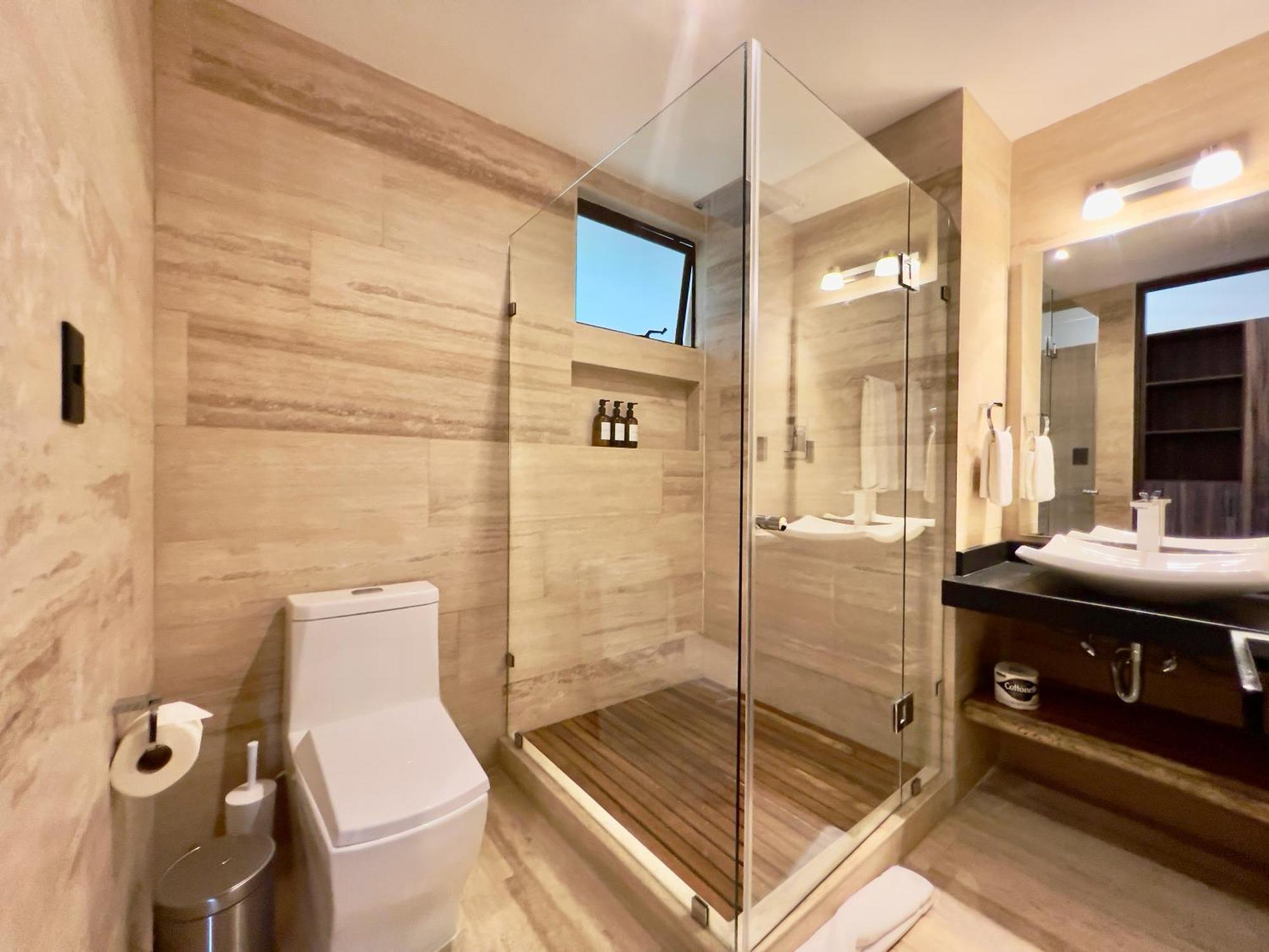Great Located In By Casago