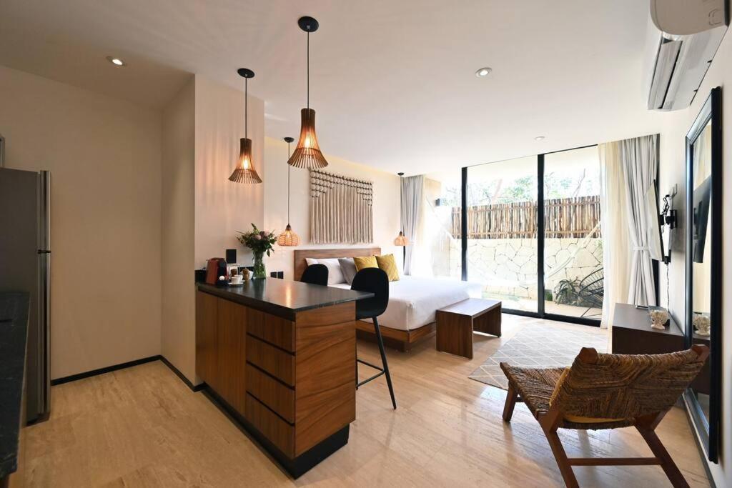 Hyde 104 Enjoy Private Plunge Pool+2 Free Bike+gym+roof