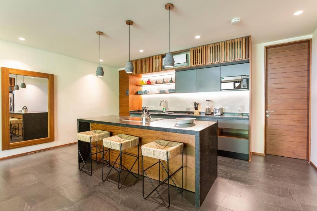 5 Star Luxury With Infinity And Cenote Pools Apartment