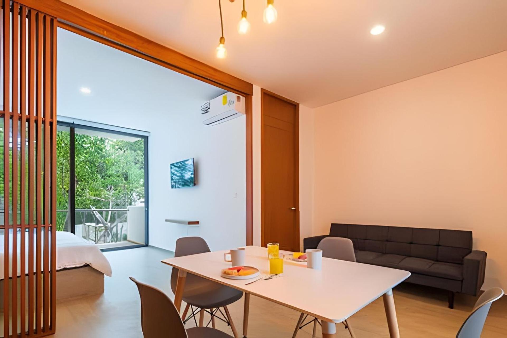 Sak Apartment *
