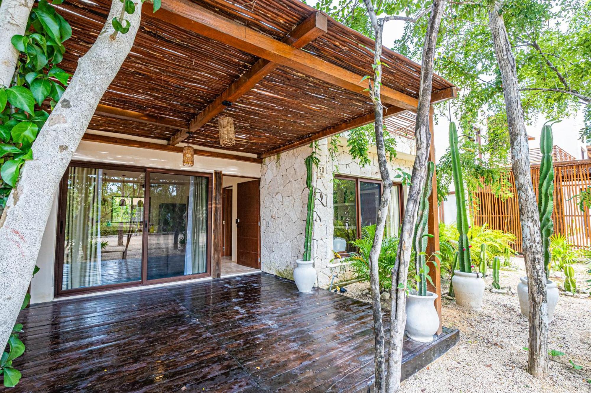 Jungle - Cenote Villa