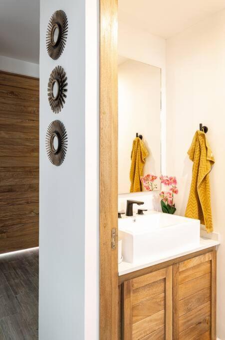 Holiday home Chic Townhouse With Private Pool And Rooftop View
