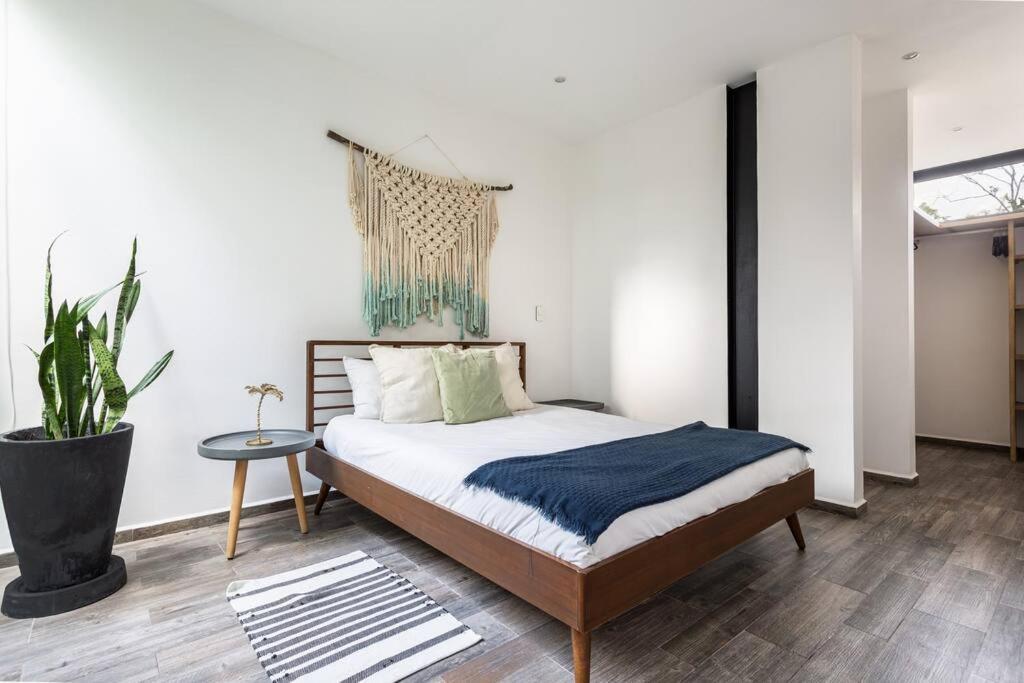 Chic Townhouse With Private Pool And Rooftop View Holiday home