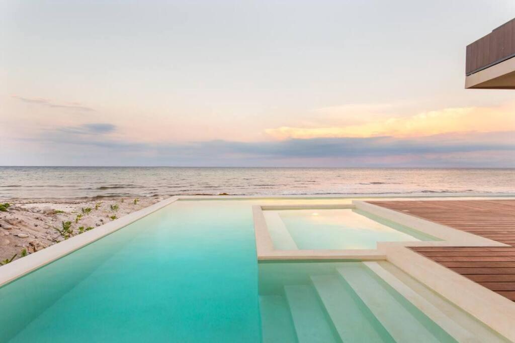 Luxury Beachfront Penthouse With Private Pool Apartment *