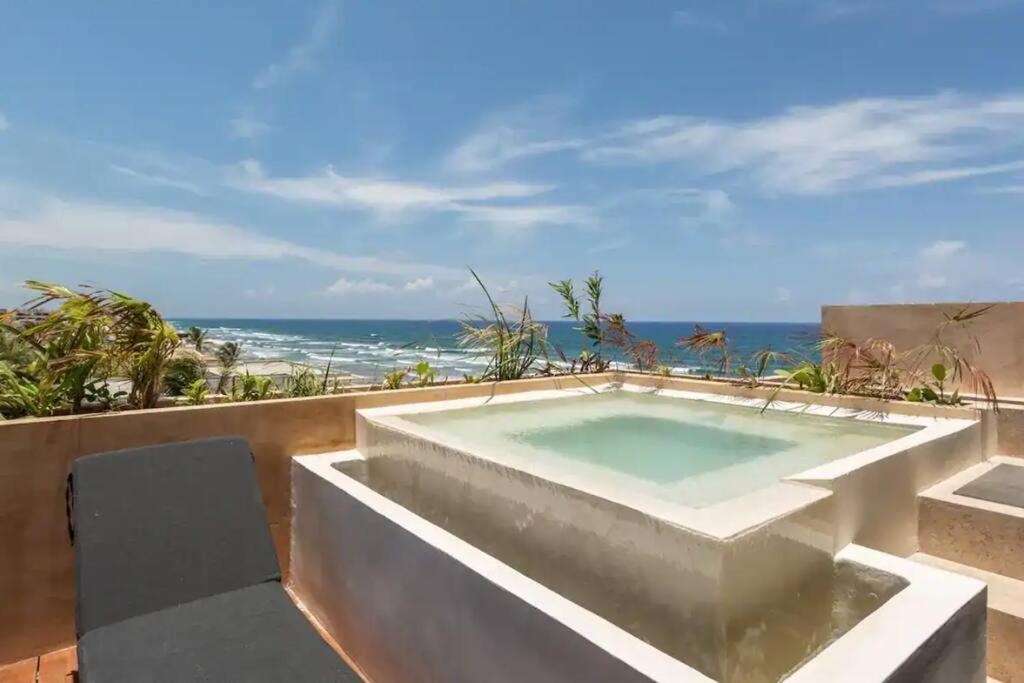 Luxury Beachfront Penthouse With Private Pool Apartment *