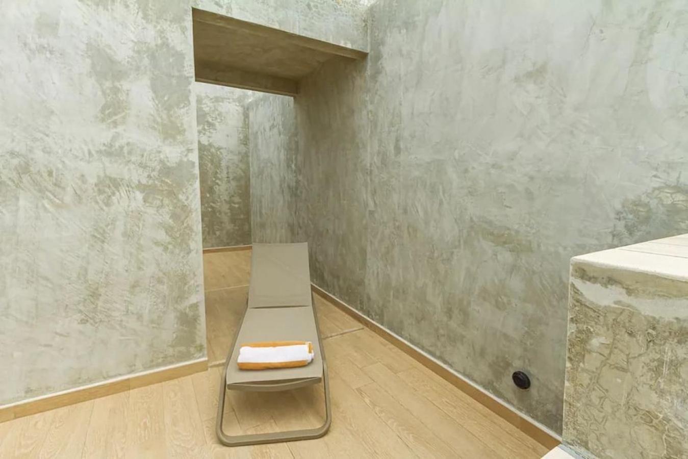 Apartment Luxurious Studio Ph With Exclusive Pool Downtown