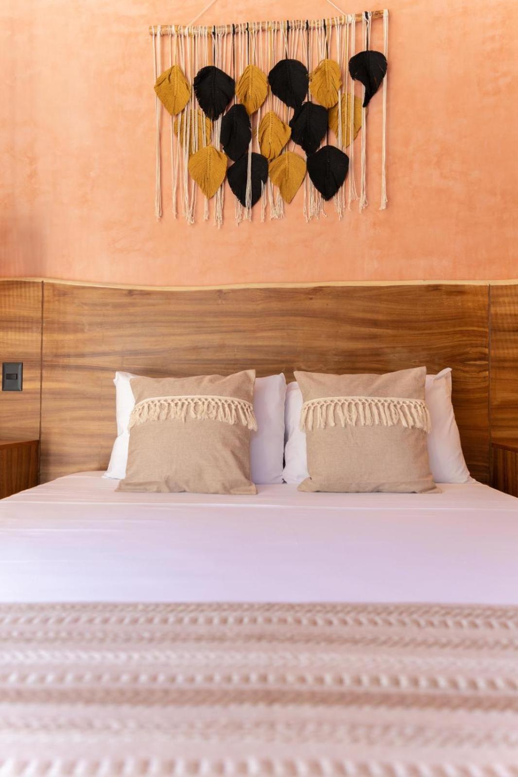 Pousada Primrose Jungle Paradise Villa, 3brd, Island Shower, 2 Private Pools, Gourmet Dining & 24hr Security *